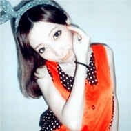 Ψ��ʱ�пɰ�Ů��ͷ��,ÿһ��Ů�����������˵İ�ѩ����