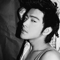 �ڰ������˸�ͷ��Ϻ���� ����Ǹ��Ե����� 