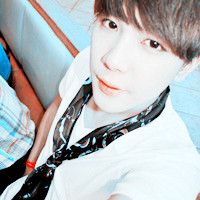 ͵͵���ֵķ�����ͷ�񣺶��Լ�һ������ǿ΢Ц