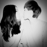 �������ڰ�Ů���˸�ͷ�� Ϊ����˵���Į�ѵ������������