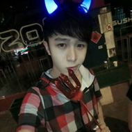 2012���ᳬ�Ÿ����������������������ϱ�ʹ��һ��ħ��