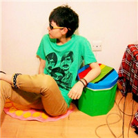 ˧�з���QQ�ɰ�����ͷ��Ϊһ���˰��Ϲ¶���ζ