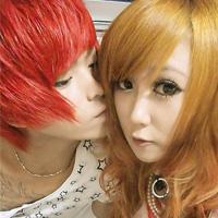 �����Ѱ�QQ����ͷ��һ�ԣ����ð�������������