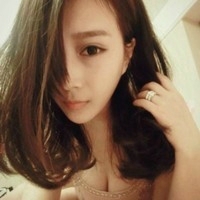 ����˫�۵�Ψ��Ů��ͷ�񣬲������µ��ѹ�