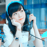 ����˫�۵�Ψ��Ů��ͷ�񣬲������µ��ѹ�