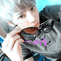 ��̾Ե�ݵ�QQ����ͷ��һ��һŮ��ֻΪ�ݺ��˶�˼��