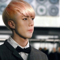 ����QQ��������ͷ��_׷����¶�һЦ����