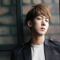 ����QQ��������ͷ��_׷����¶�һЦ����