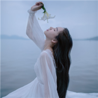 I am the proud queen ���Ǹ߰���Ů��