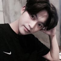 �µ��˸�����ͷ��