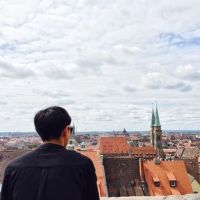 �µ��˸�����ͷ��