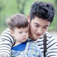 �������