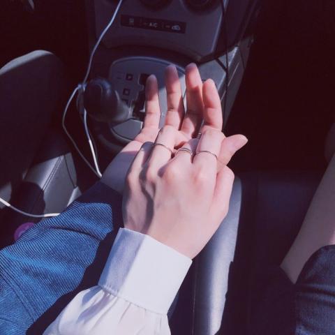 ���ָ�����ͷ   �ǰ����ɵ���