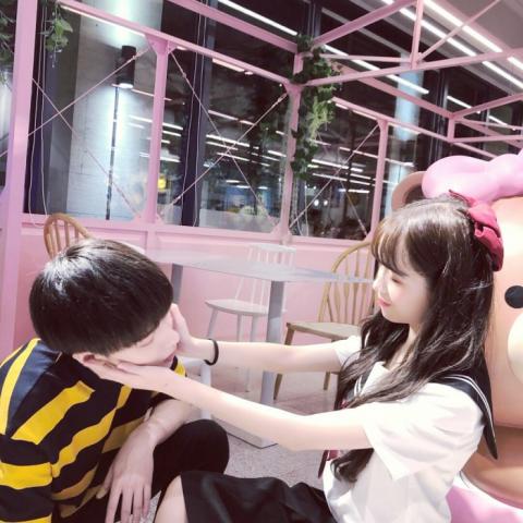 ���ָ�����ͷ   �ǰ����ɵ���