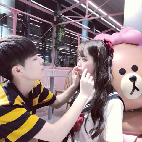 ���ָ�����ͷ   �ǰ����ɵ���