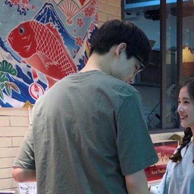 ��ɫϵ������ͷ��һ��һŮ  ������Ȱ��Լ�����