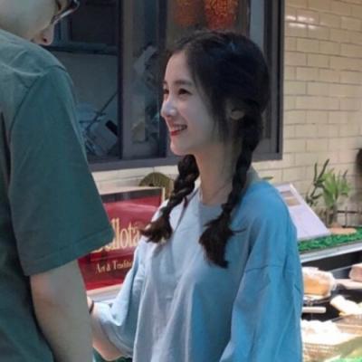 ��ɫϵ������ͷ��һ��һŮ  ������Ȱ��Լ�����