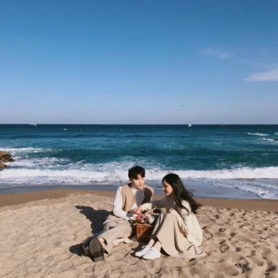 ��ɫϵ������ͷ��һ��һŮ  ������Ȱ��Լ�����