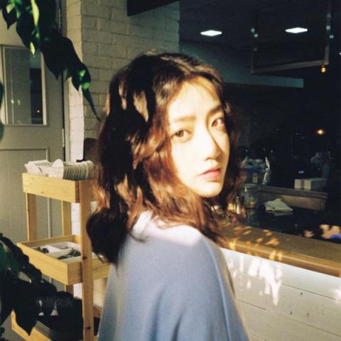 ����Ů��ͷ���ѹ��˸д�ȫ    һ����һ����