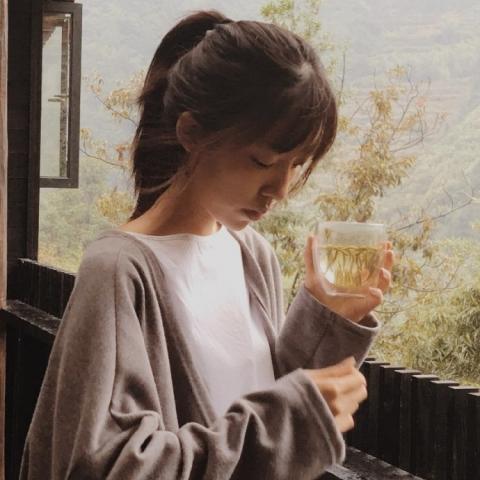 ����Ů��ͷ���ѹ��˸д�ȫ    һ����һ����