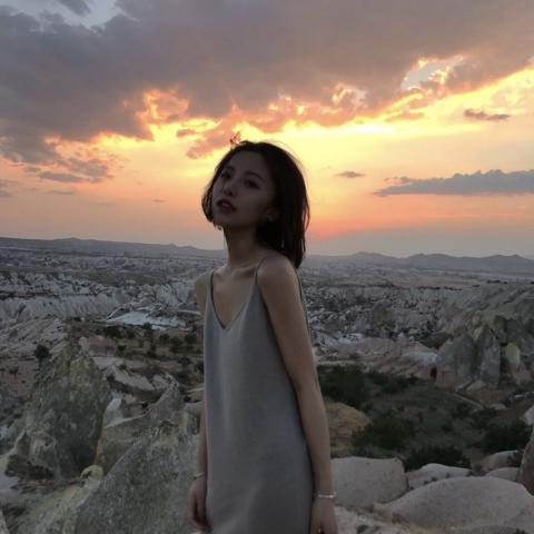 ����Ů��ͷ���ѹ��˸д�ȫ    һ����һ����