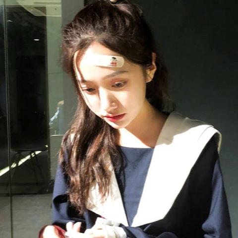 ����Ů��ͷ���ѹ��˸д�ȫ    һ����һ����