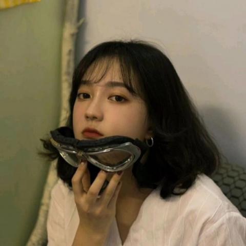 ����Ů��ͷ���ѹ��˸д�ȫ    һ����һ����