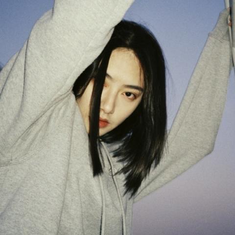 ����Ů��ͷ���ѹ��˸д�ȫ    һ����һ����