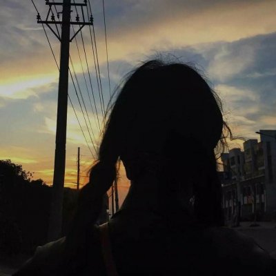 ����Ů��ͷ�񣺾����������㿴����Ŀ��ת��