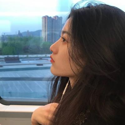 �������շ���Ů������ͷ��ѡ    ��ʻ����