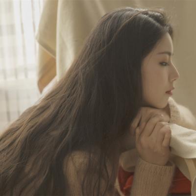 �������շ���Ů������ͷ��ѡ    ��ʻ����