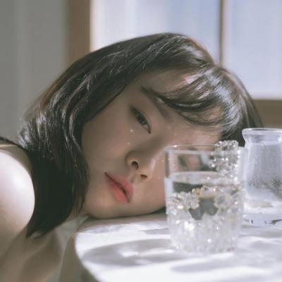 �������շ���Ů������ͷ��ѡ    ��ʻ����