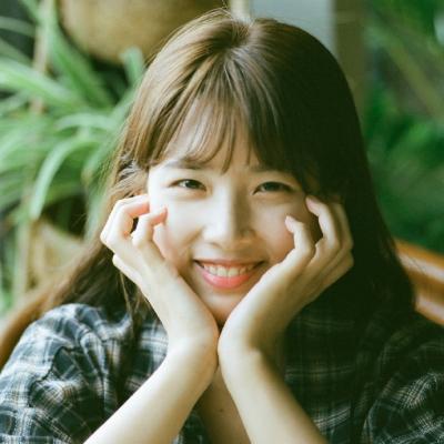 �������շ���Ů������ͷ��ѡ    ��ʻ����