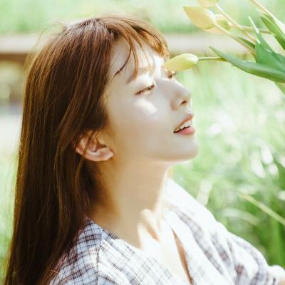 �������շ���Ů������ͷ��ѡ    ��ʻ����