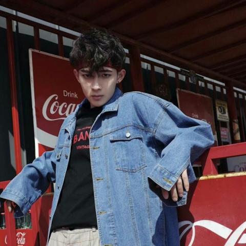 ���ֳ�˧��С���ͼƬ����ͷ��  �ഺ��˻�և