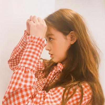 Ψ���ÿ����⾳��΢��Ů��ͷ��  ���ꡢ��˭�ڲ���