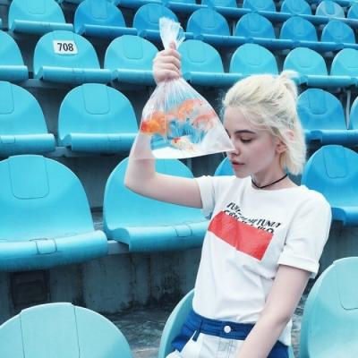 2018���е�ŷ��΢��ͷ��Ů��    �`�����˕A��