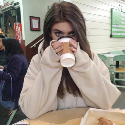 �ÿ����ʷ�ŷ��Ů��΢��ͷ��  �ռ���Ļ���