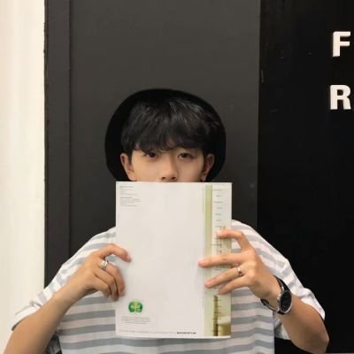 ����˧����������΢��ͷ��