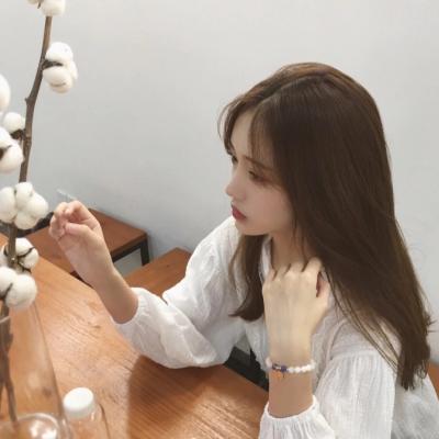 ���ʺ�Ů�˵�΢��ͷ��     ��˼������