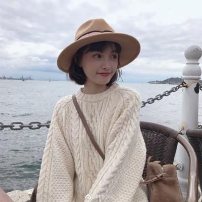 ���ʺ�Ů�˵�΢��ͷ��     ��˼������