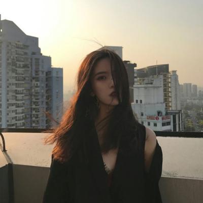 ���ʺ�Ů�˵�΢��ͷ��     ��˼������