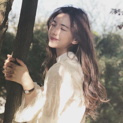 ���ʺ�Ů�˵�΢��ͷ��     ��˼������