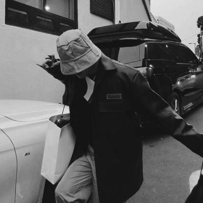 ΢��ͷ�����������ڰ�     ��῿ʵ��