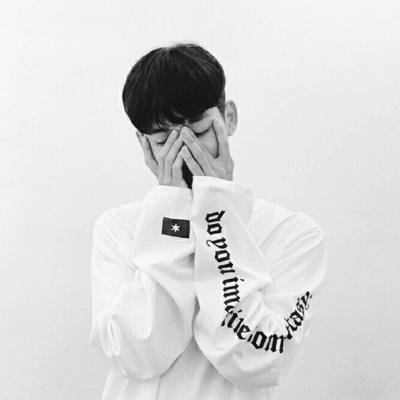 ΢��ͷ�����������ڰ�     ��῿ʵ��