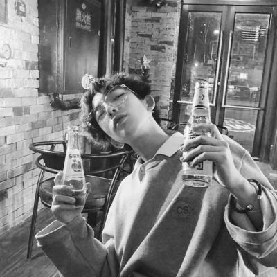 ΢��ͷ�����������ڰ�     ��῿ʵ��