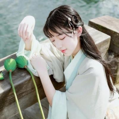 Ψ�����⾳������Ů���ŷ�ͷ��  ���������ָ��