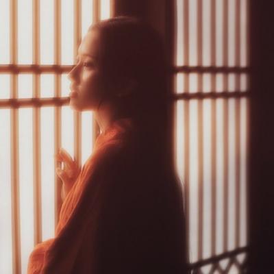 Ψ�����⾳������Ů���ŷ�ͷ��  ���������ָ��