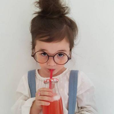 ���ɰ��ĸ������ͷ��    ����СС��~