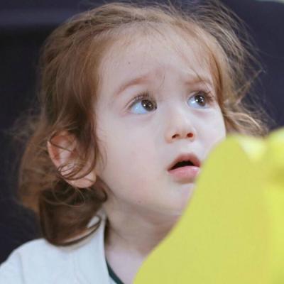 ���ɰ��ĸ������ͷ��    ����СС��~